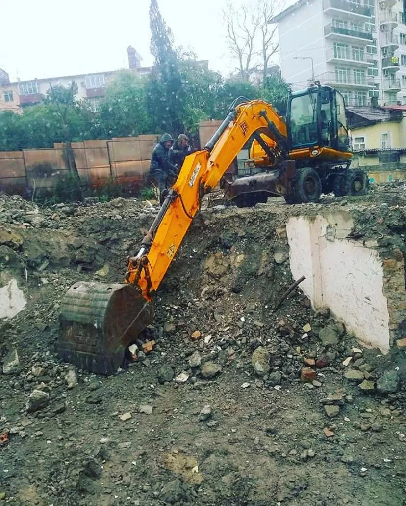 Аренда колесного экскаватора JCB JS160W
