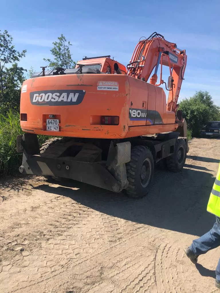 Аренда колесного экскаватора Doosan 180