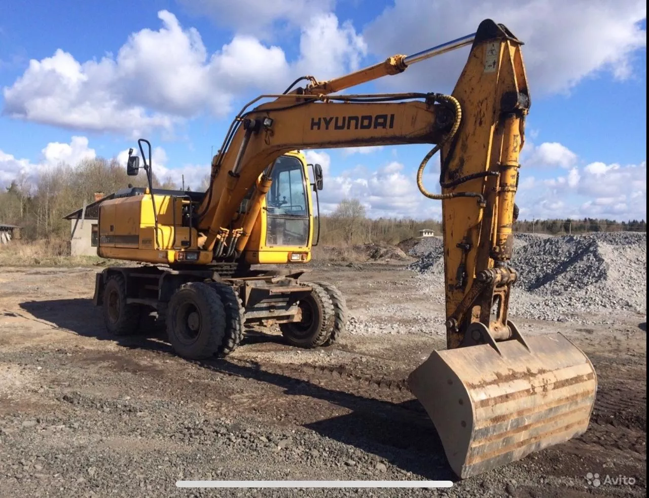 Аренда колесного экскаватора Hundai R-170W