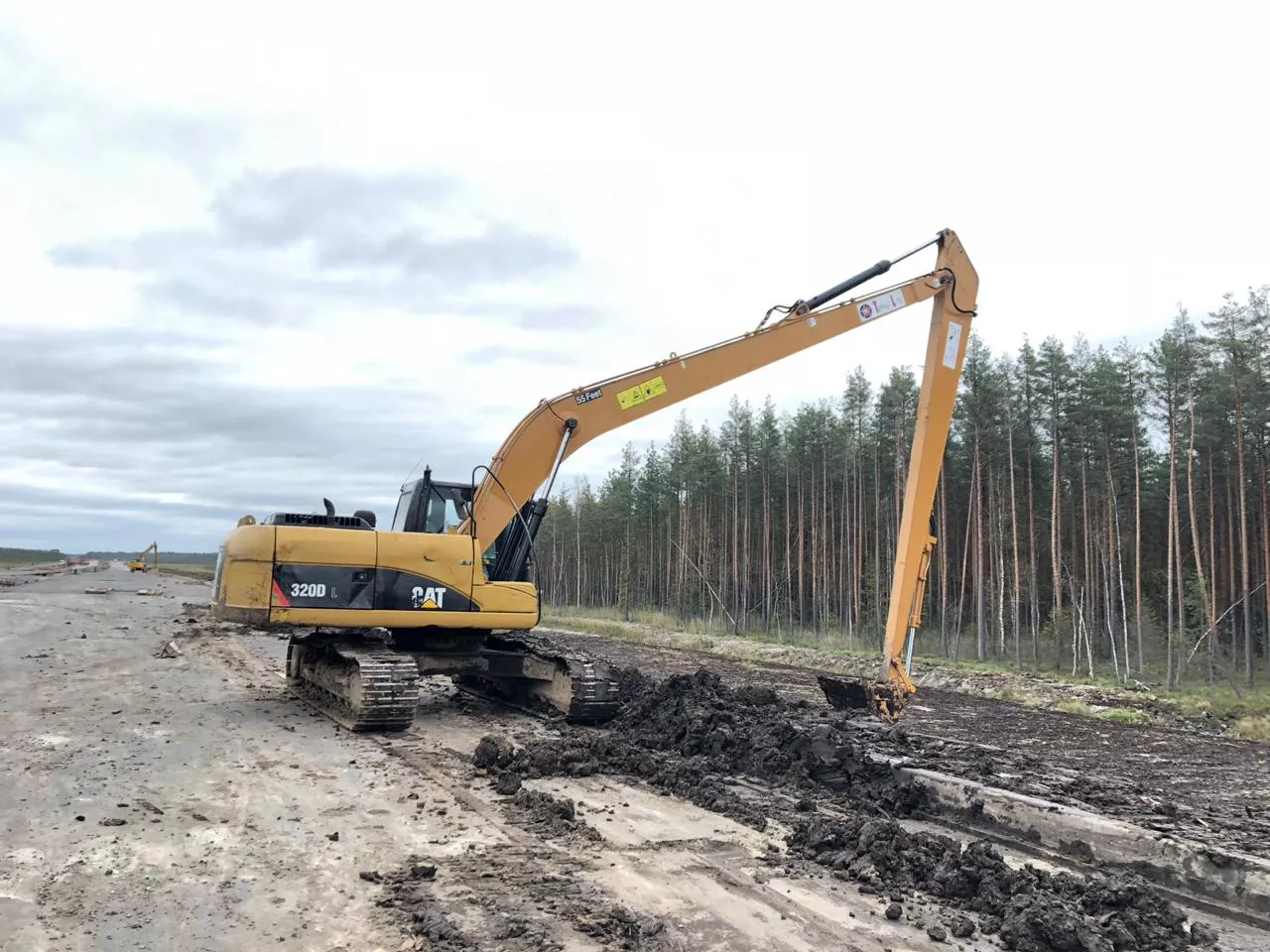 Аренда «длиннорукого» экскаватора CAT 320DL (16 метров)