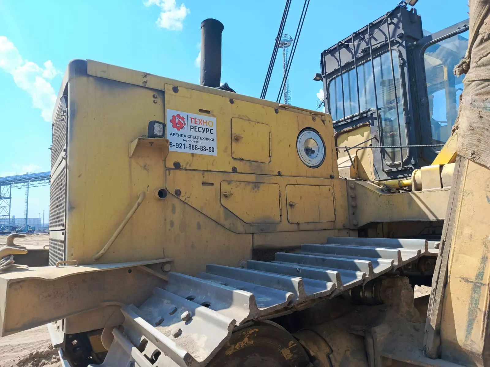 Трубоукладчик Komatsu D355C