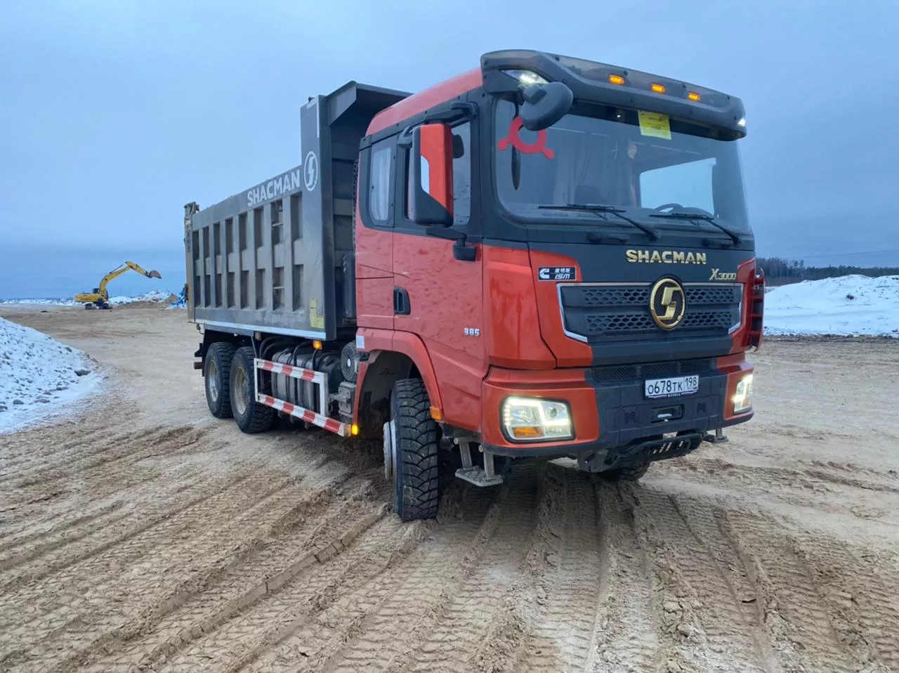 Аренда самосвала Shacman SX32586T385